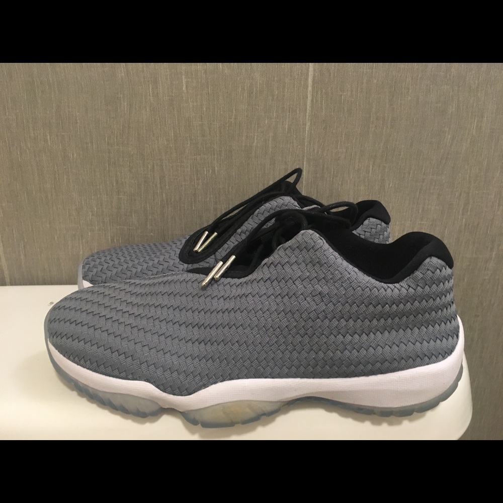 (SOLD) Jordan Future Low Size 8